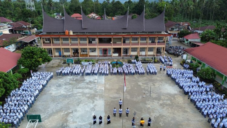 Sebanyak 50 orang, Siswa dari SMAN 1 Suliki Kecamatan Suliki, Kabupaten Limapuluh Kota, Lulus dalam Seleksi Nasional Berdasarkan Prestasi (SNBP).