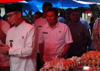 Wawako Bukittinggi Tinjau Harga Pasar: Isu MinyaKita Jadi Perbincangan Hangat