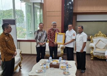 Negara Lindungi Warisan Budaya, Saluang dan Karupuak Sanjai di Bukittinggi Dapat Sertifikat KIK