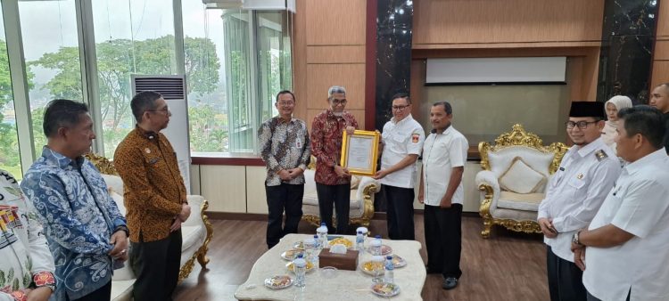 Negara Lindungi Warisan Budaya, Saluang dan Karupuak Sanjai di Bukittinggi Dapat Sertifikat KIK