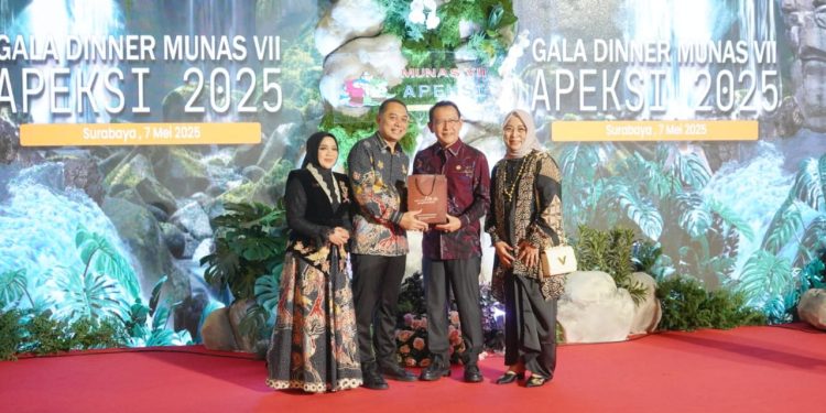 Wali Kota Payakumbuh Hadiri Gala Dinner Munas APEKSI VII di Surabaya, Dorong Kolaborasi Antar Daerah