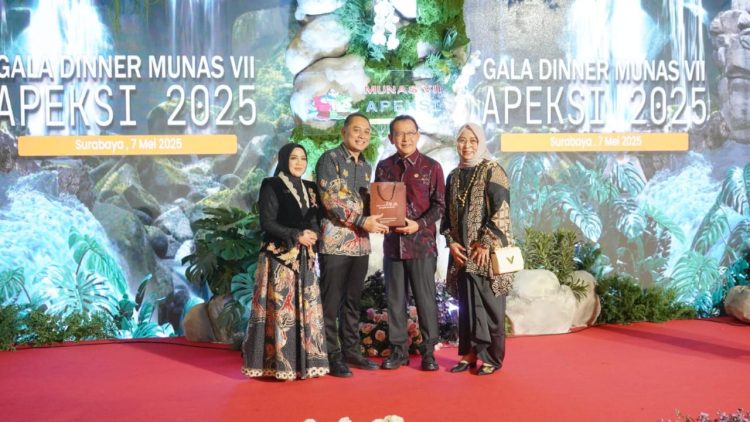 Wali Kota Payakumbuh Hadiri Gala Dinner Munas APEKSI VII di Surabaya, Dorong Kolaborasi Antar Daerah