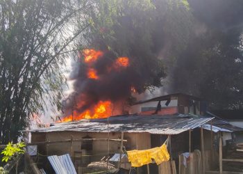 Kebakaran Hebat di Bukittinggi Lahap Gudang Minyak, Suhu Panas Semakin Memperburuk Situasi