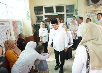 Wali Kota Payakumbuh Berkantor di RSUD Adnaan WD, Tinjau Layanan dan Periksa Ibu Hamil