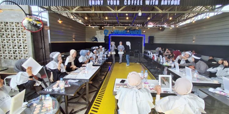 Bertemakan “Daily Makeup “AZZURA Beauty Class Sukses Di Gelar