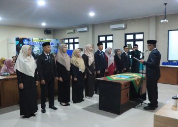 Mewakili Walikota Payakumhuh, Rida Ananda Lantik Sebanyak 10 Pejabat Fungsional Sebagai Pengawas Dan Kepala Sekolah