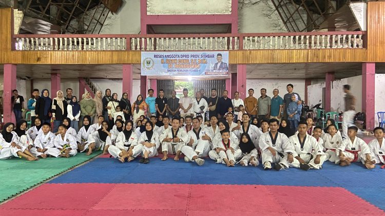 Wakil Ketua Komisi II DPRD Provinsi Sumbar H.Ilson Cong Reses Bersama Taekwondo Limapuluh Kota