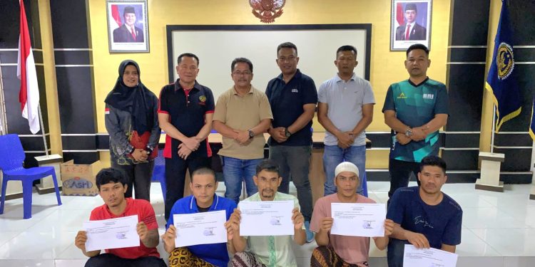 Menindak Lanjuti Keputusan PresidenLapas Kelas IIB Tanjung Pati  Berikan Amnesti Kepada Lima Orang Napi