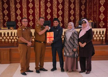 Pemko Payakumbuh Sampaikan Nota Keuangan Dalam Rapat Paripurna DPRD Kota Payakumbuh