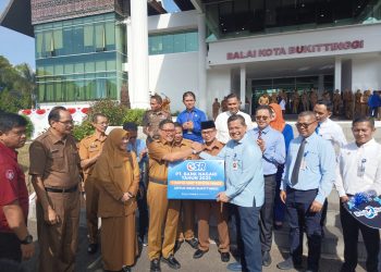 Mobil Antar Jemput Pasien dari CSR Bank Nagari Perkuat Layanan Kesehatan di Bukittinggi
