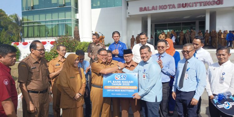 Mobil Antar Jemput Pasien dari CSR Bank Nagari Perkuat Layanan Kesehatan di Bukittinggi