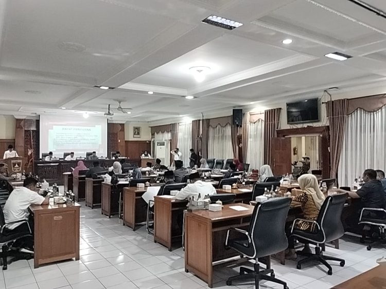 DPRD Bukittinggi Setujui Perubahan KUA-PPAS 2025 dan Tetapkan RPJMD 2025–2029