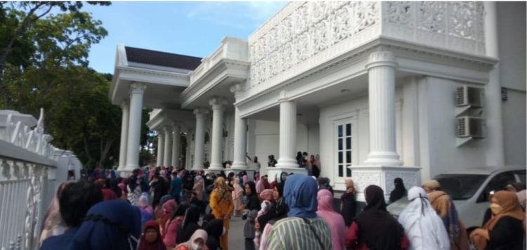 4.937 KK di Bukittinggi Telah Terima Bantuan Cadangan Pangan Pemerintah