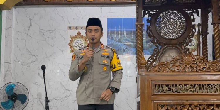 Kapolres 50 Kota Gelar Gerakan Shubuh Berjamaah Bersama Masyarakat Dan Doa Bersama Untuk Negeri
