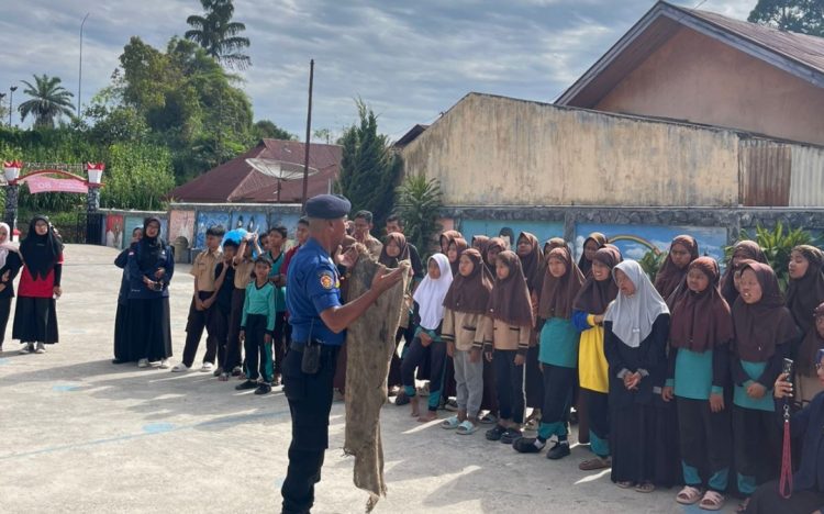 DPKP Gelar Sosialisasi dan Simulasi Pencegahan Kebakaran di SLB Negeri 1 Manggis Ganting