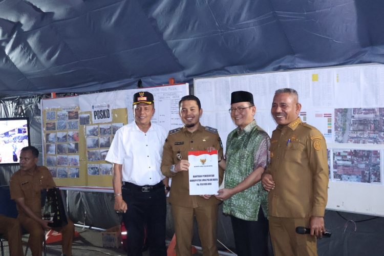 Pemko Bukittinggi Dan Pemkab 50 Kota Serahkan Bantuan Musibah Kebakaran Di Kota Payakumbuh