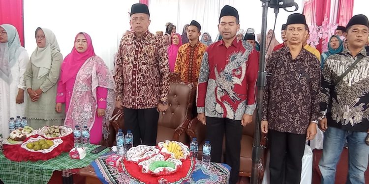 Wakil Ketua DPRD Kota Payakumbuh  Hurisna Jamhur Hadiri Khatam Alquran Musholla Ilham Koto Panjang