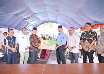 Pemprov Sumbar Salurkan Bantuan 4.104 Kg Beras CPPD Untuk Masyarakat Terdampak Kebakaran Pasar Payakumbuh
