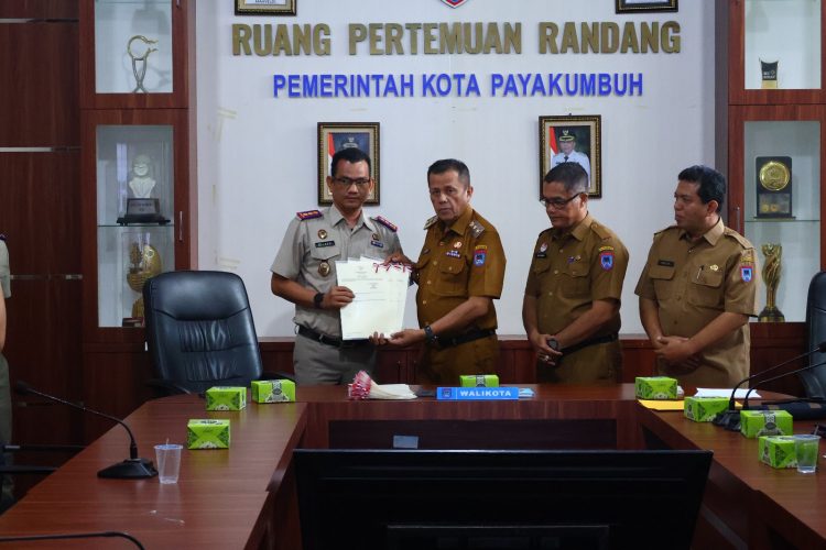 Secara Simbolis Pemko Payakumbuh Terima Sertifikasi Aset Tahun 2025 Dari BPN