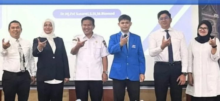 Sekda Bukittinggi Buka PKKMB UPN Bukittinggi