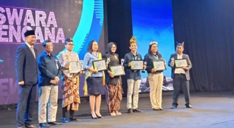 Mantan Panglima TNI Jenderal Andika Perkasa Ucapkan Selamat, Reporter RRI Bukittinggi Raih Anugerah Nasional