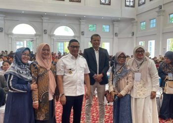 Pemko Bukittinggi Salurkan 1.000 Kacamata Gratis untuk Siswa SD dan SMP