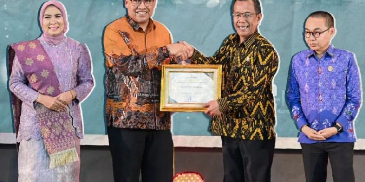 Kota Bukittinggi Mempertahankan Predikat Kota Informatif Tingkat Tertinggi