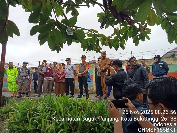 Wako Ramlan Pastikan Keselamatan Warga di Pengungsian