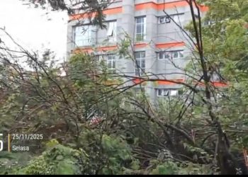 Tanggul Belakang Kantor Pol PP Ambruk, Warga Tunggu Aksi Cepat PUPR Bukittinggi