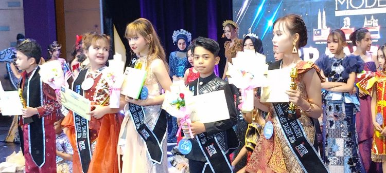 PUTRA LIMA PULUH KOTA HARUMKAN NAMA SUMATERA BARAT DAN INDONESIA DI AJANG INTERNASIONAL