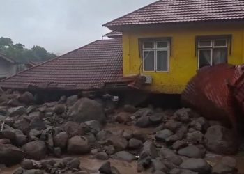 Banjir Bandang Terjang Arosuka Solok, 1 Warga Dilaporkan Hilang