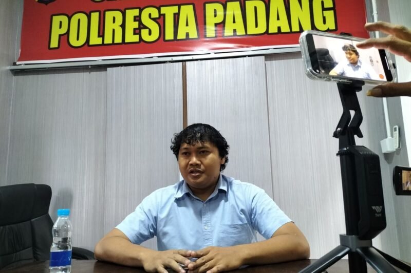 Keterangan pers kasus kriminal di Mapolresta Padang, dokumentasi ANTARA. (Foto: ANTARA)